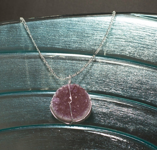 Pendentif druse de cristal — chaîne argent – Fidussia (3)